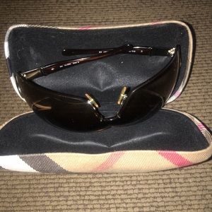 Burberry sunglasses